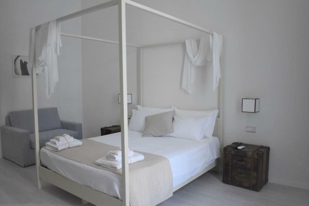 Gatto Bianco Duchessa Bed and Breakfast Bari Exteriör bild